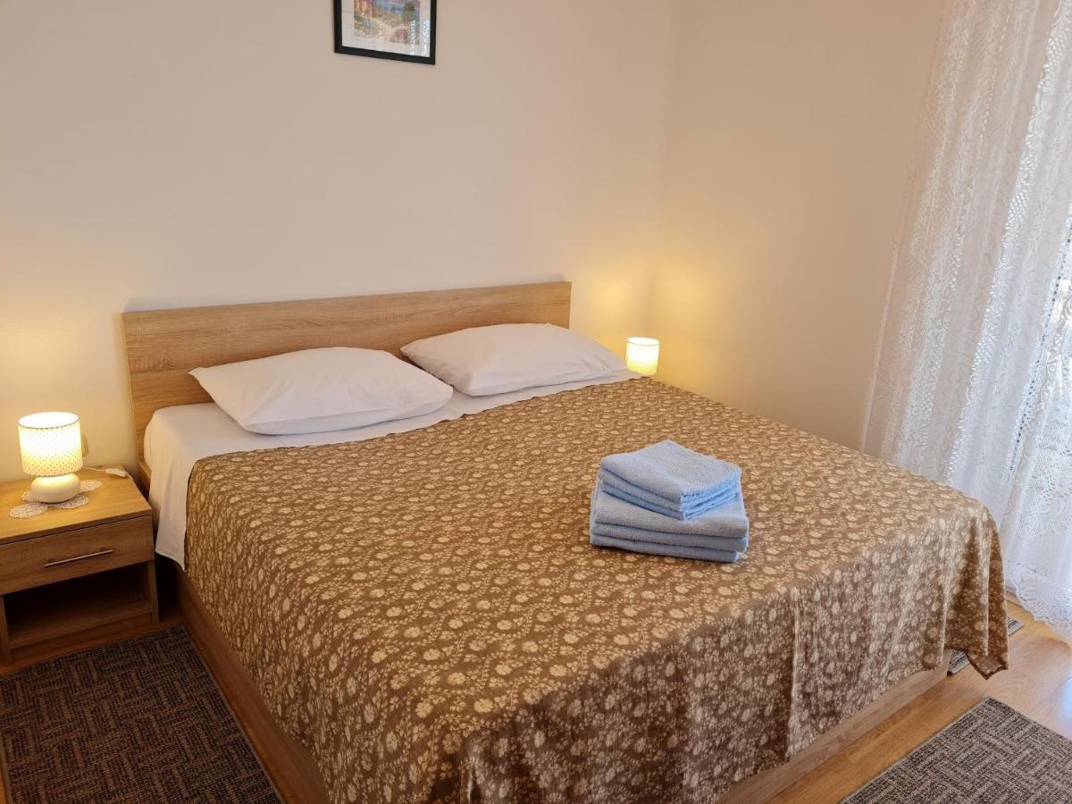Apartments With A Parking Space Lun, Pag - 4062 Экстерьер фото